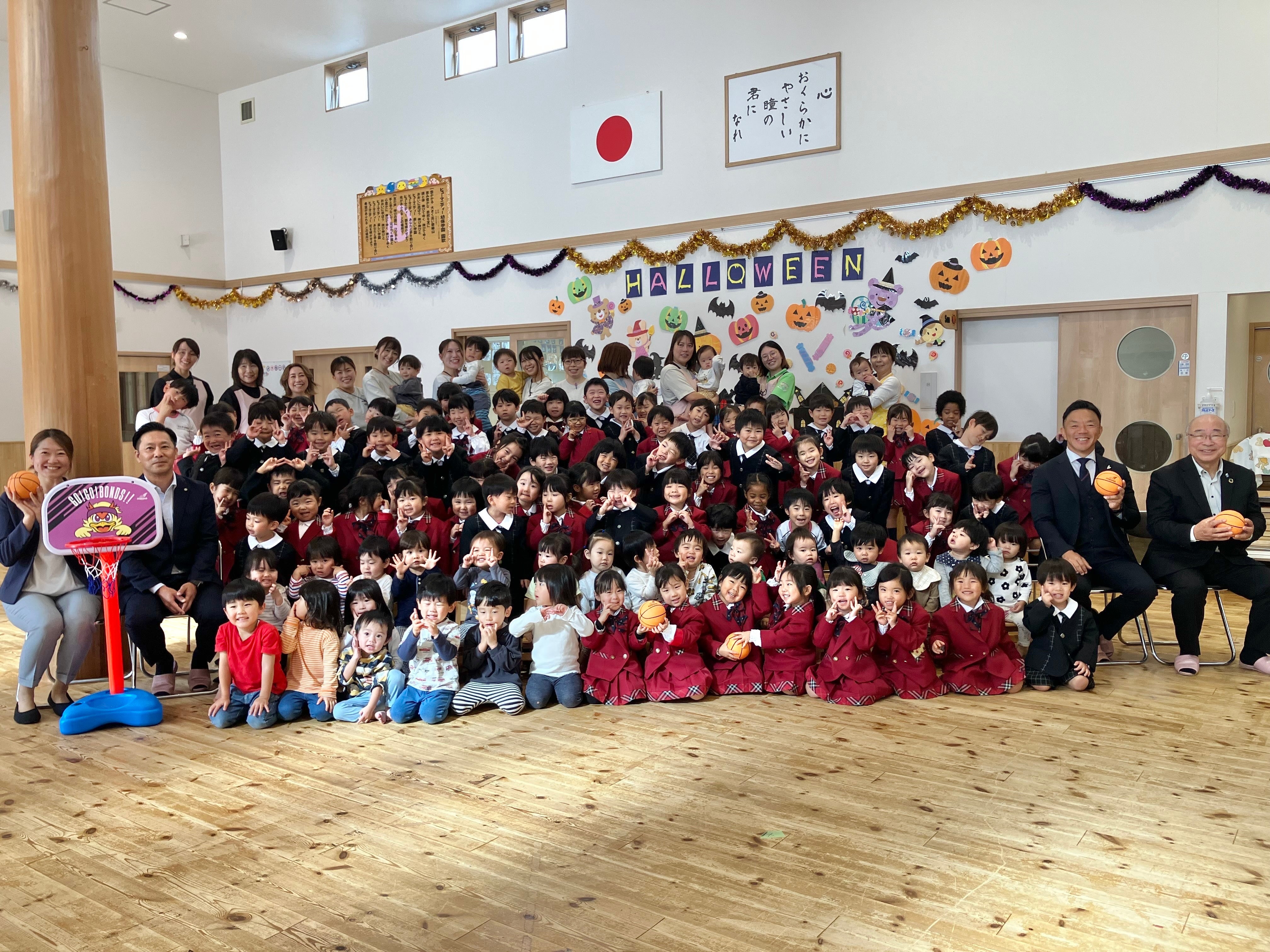 ヒューマニティー幼保学園へのミニゴール寄贈について